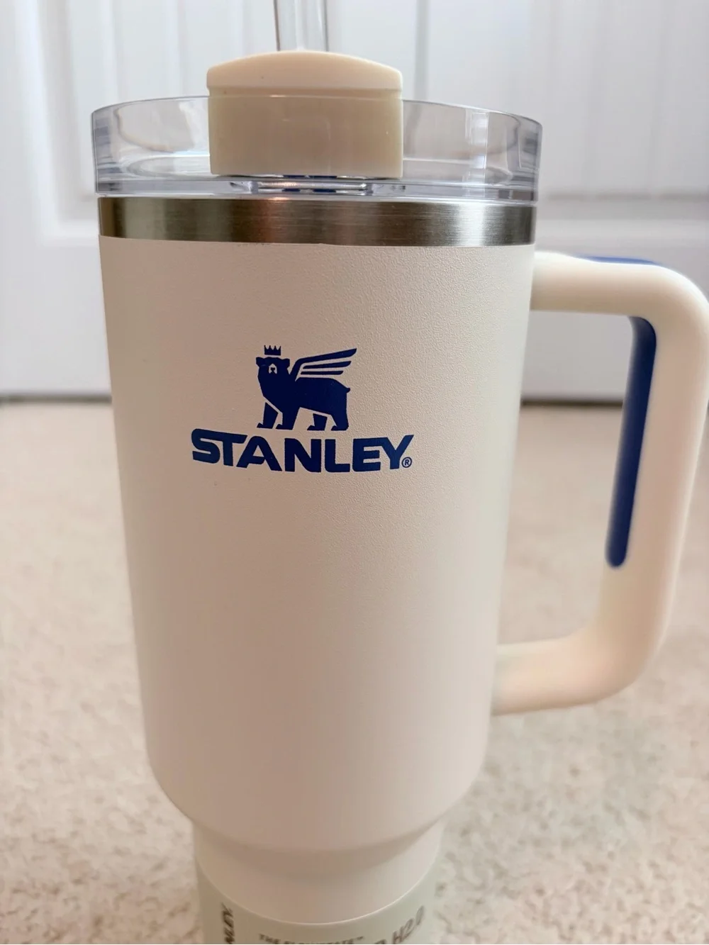Stanley Quencher 2.0 Flowstate 40oz Tumbler Handle Straw NEW Cream Ivory